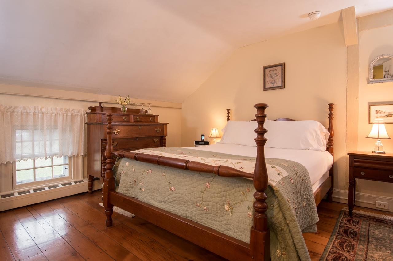 Caldwell House Bed And Breakfast Salisbury Mills Exterior photo