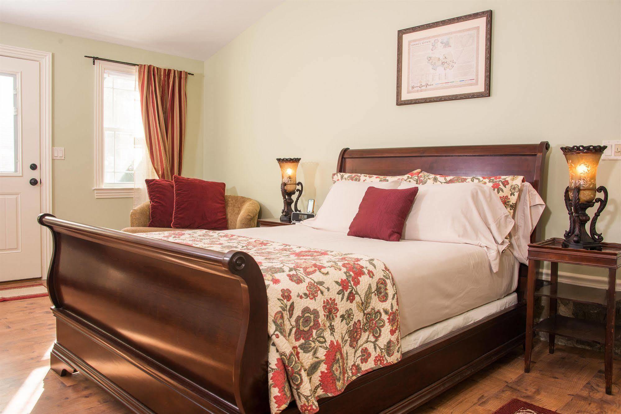 Caldwell House Bed And Breakfast Salisbury Mills Exterior photo